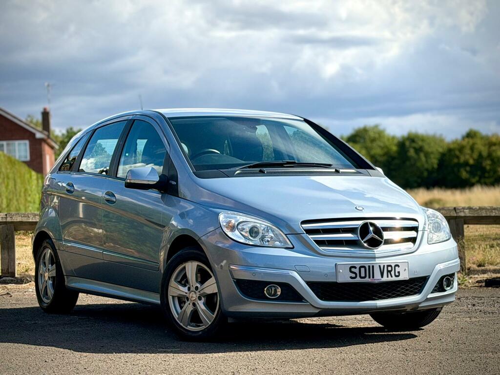 Mercedes-Benz B Class Se Blue