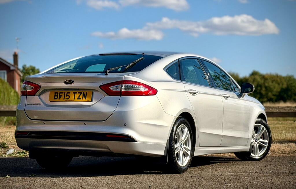 Ford Mondeo Titanium Silver #2