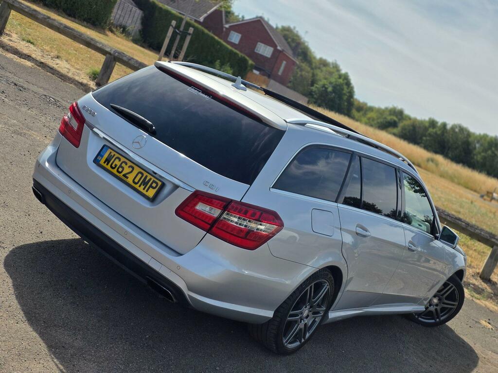 Mercedes-Benz E Class Saloon 2.1 E220 Cdi Amg Sport G-tronic Euro 5 S Black #35
