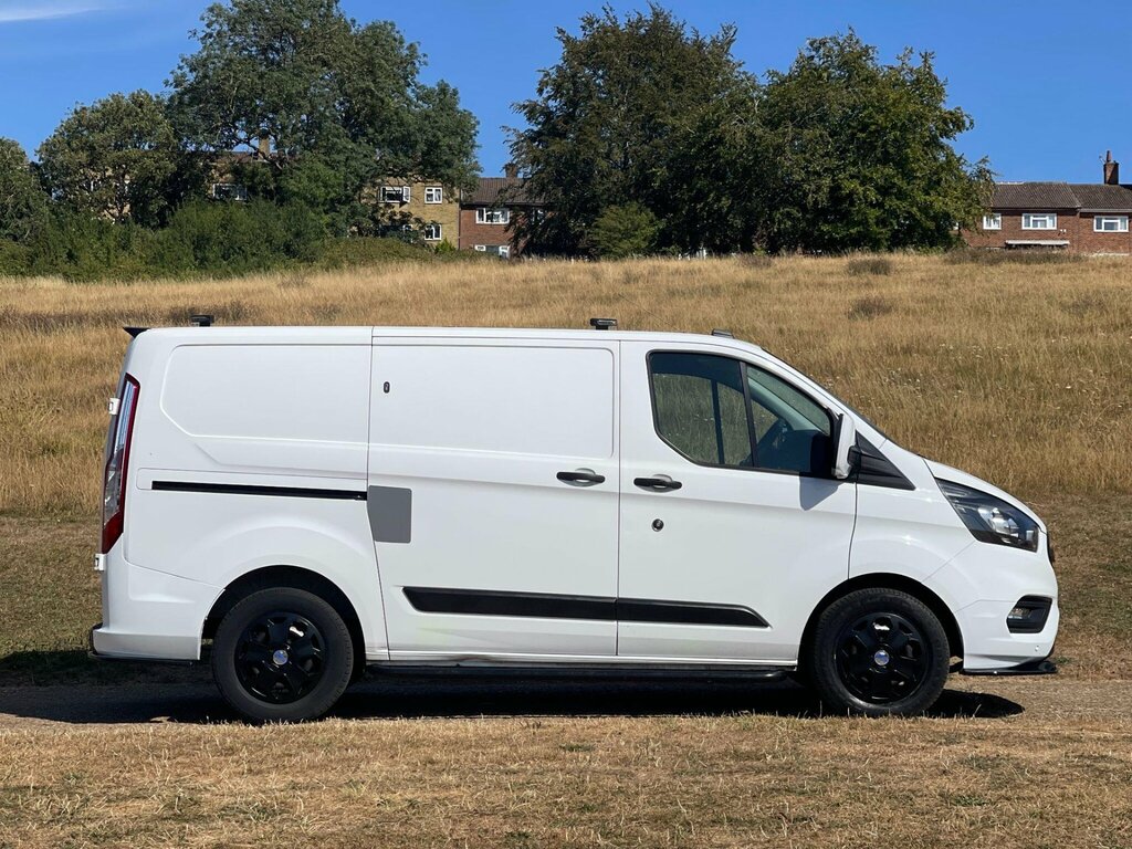 Ford Transit Custom 2.0 320 Ecoblue Limited Panel Van Manua YG22PCU White #3