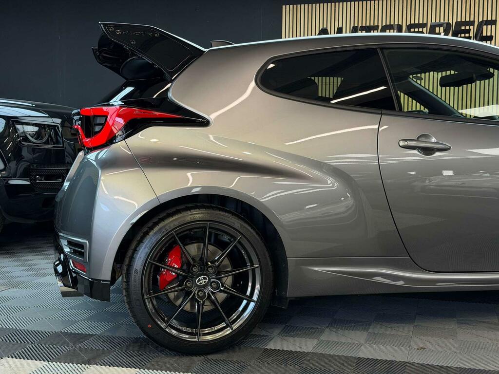 Toyota Yaris Vvt-h Icon Hatchback Grey #32