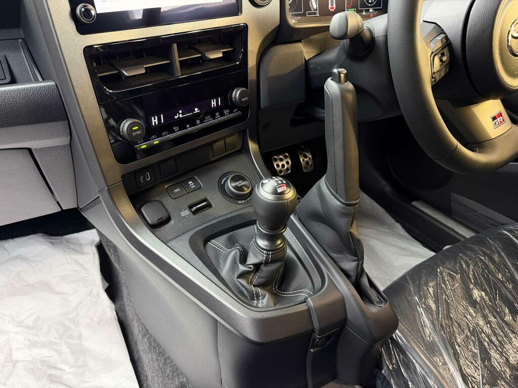 Toyota Yaris Vvt-h Icon Hatchback Grey #10