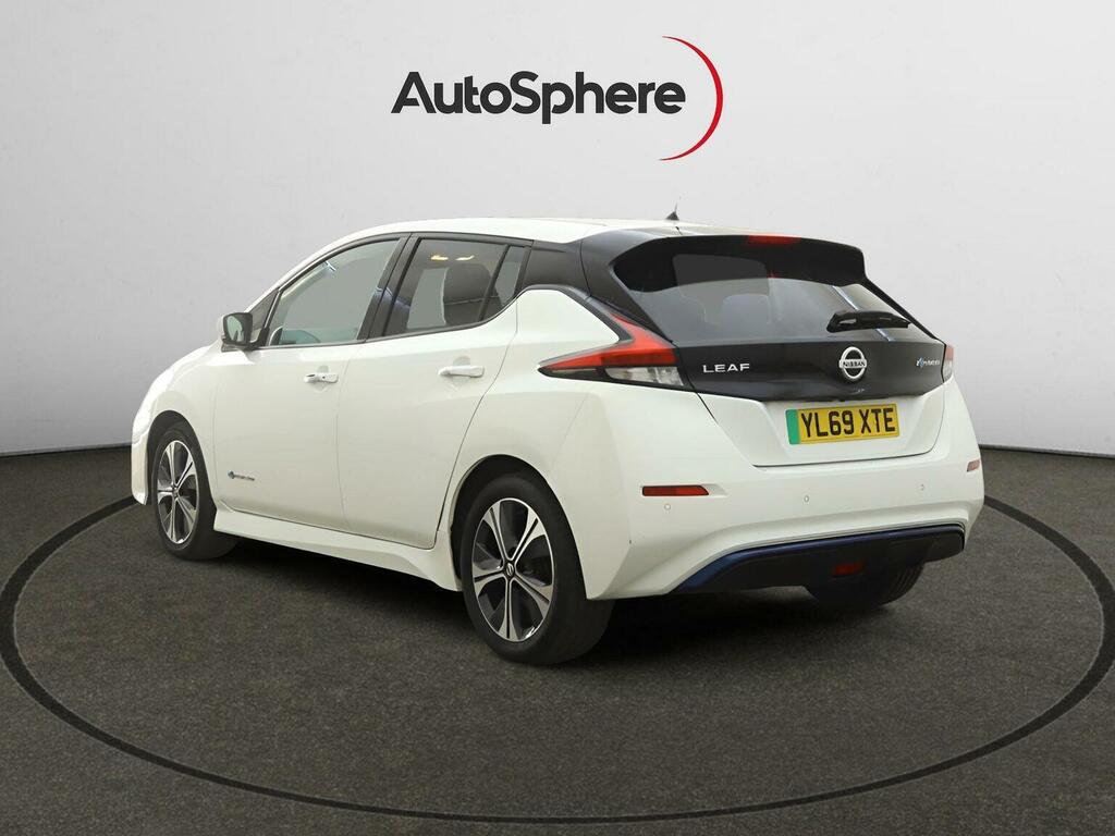 Nissan Leaf Hatchback White #3