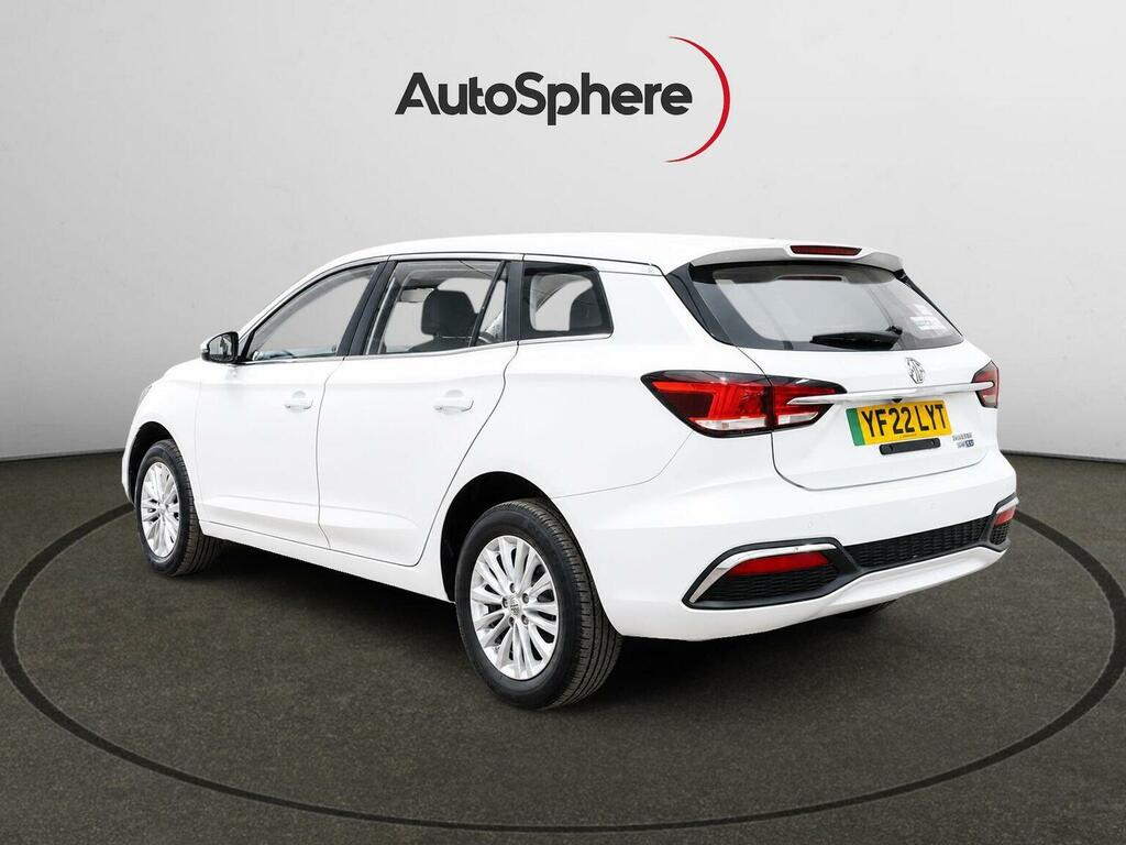 MG MG5 Estate White #3