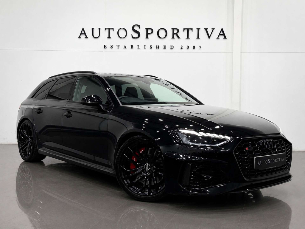Audi RS4 2.9 L Rs 4 Carbon Black Tfsi 4Wd