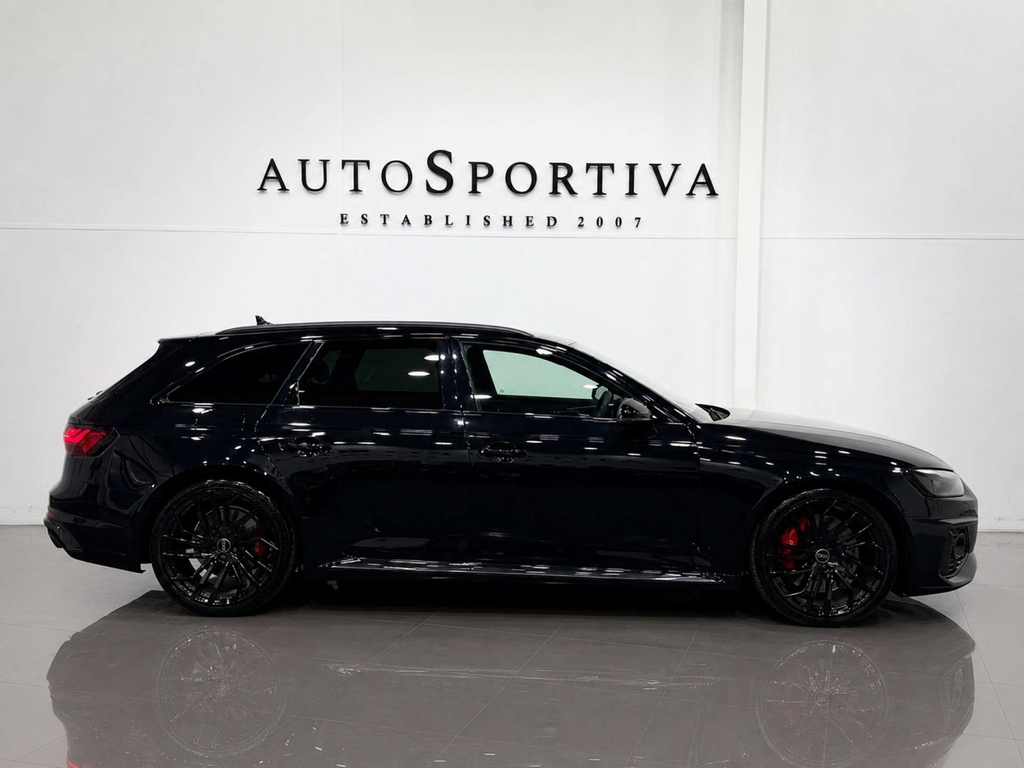 Audi RS4 2.9 L Rs 4 Carbon Black Tfsi 4Wd #3