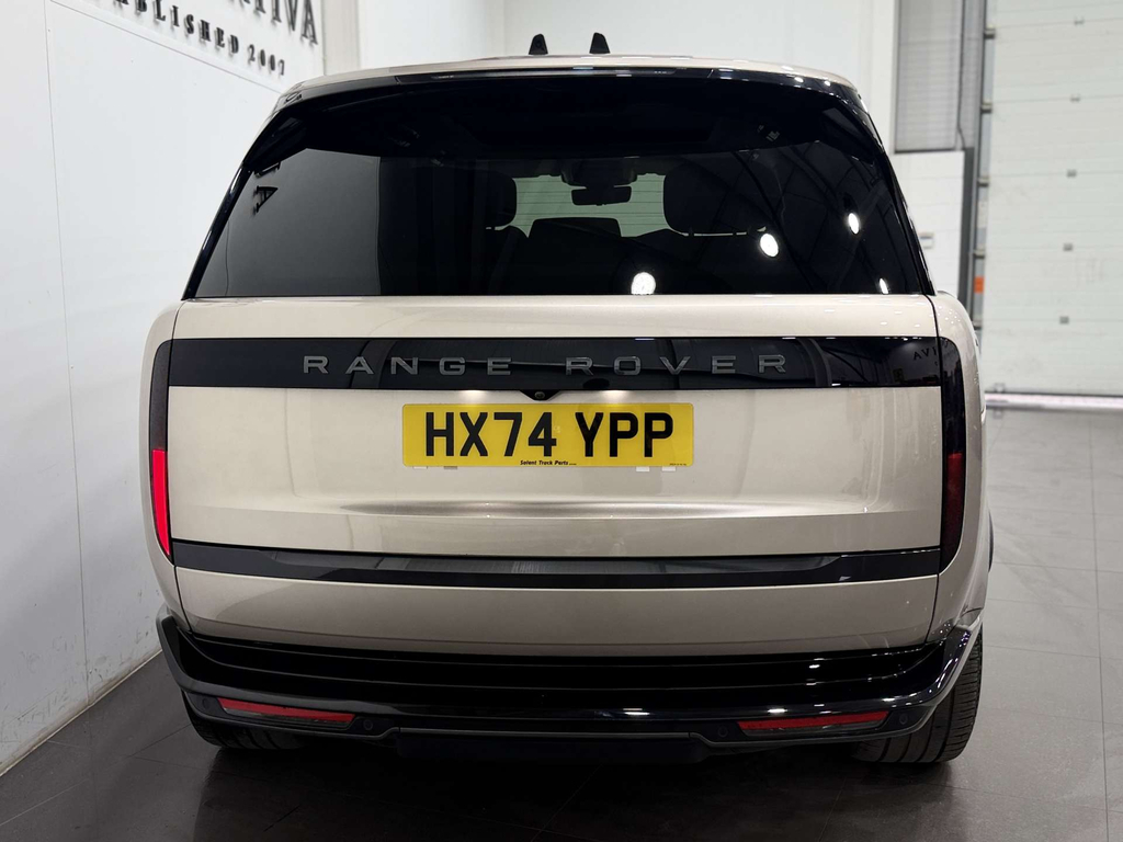 Land Rover Range Rover P550e Autobiography Green #7