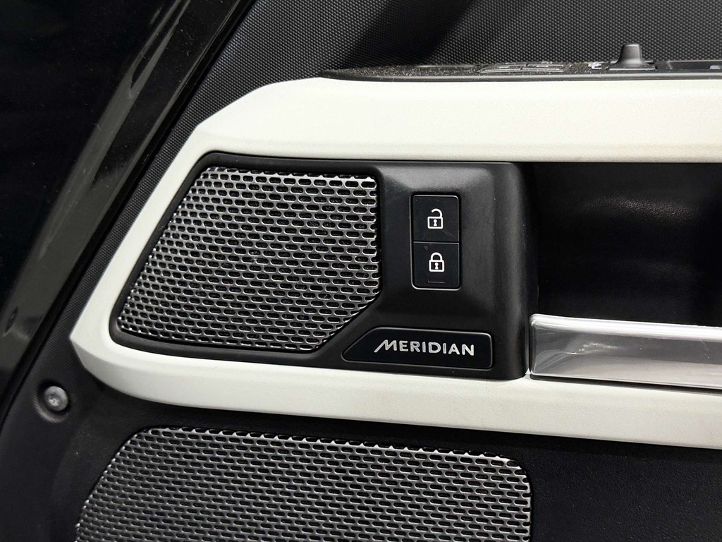 Land Rover Defender Hybrid Grey #34