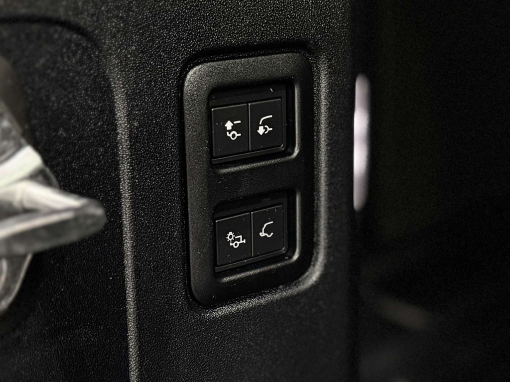Land Rover Defender 2.0 L Xs Edition Phev 4Wd #22