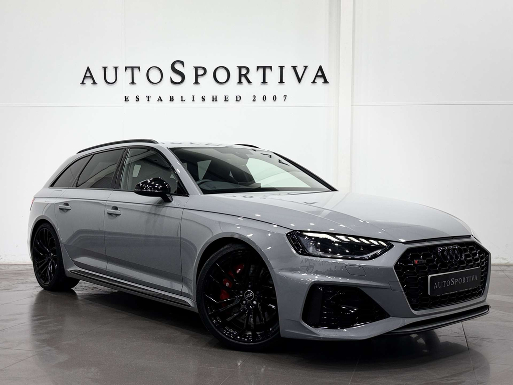 Audi RS4 2.9 L Rs 4 Carbon Black Tfsi 4Wd