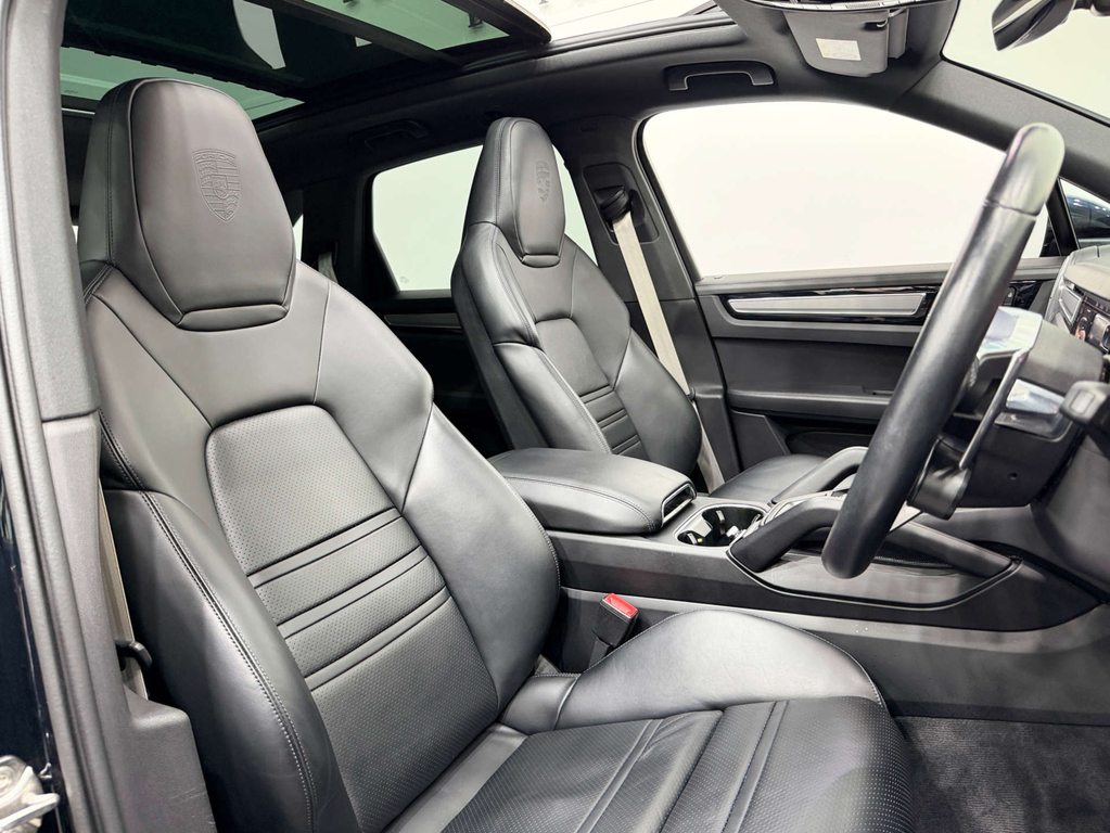 Porsche Cayenne 3 L V6 Platinum Edition E-hybrid 4Wd #2