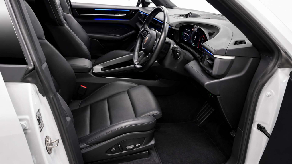 Porsche Macan Electric  #2