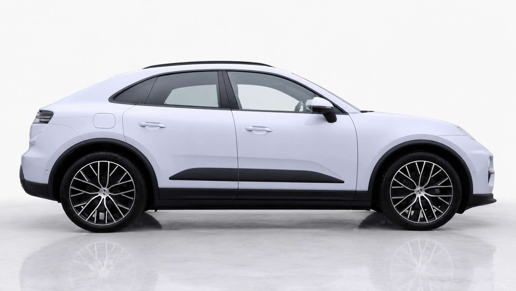 Porsche Macan Electric  #3