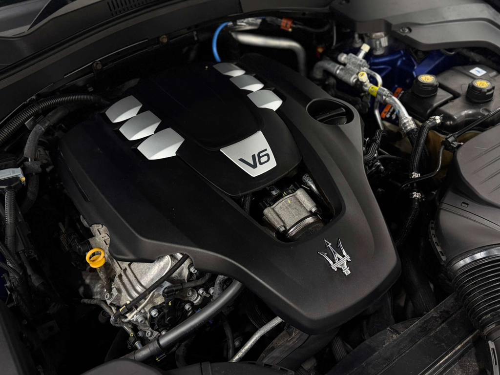 Maserati Levante Levante Gt Sport Mhev Grey #28