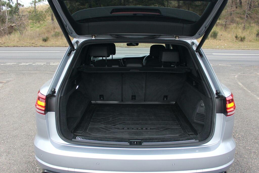Volkswagen Touareg 3.0 V6 Tdi 4Motion Black Edition Tip White #16