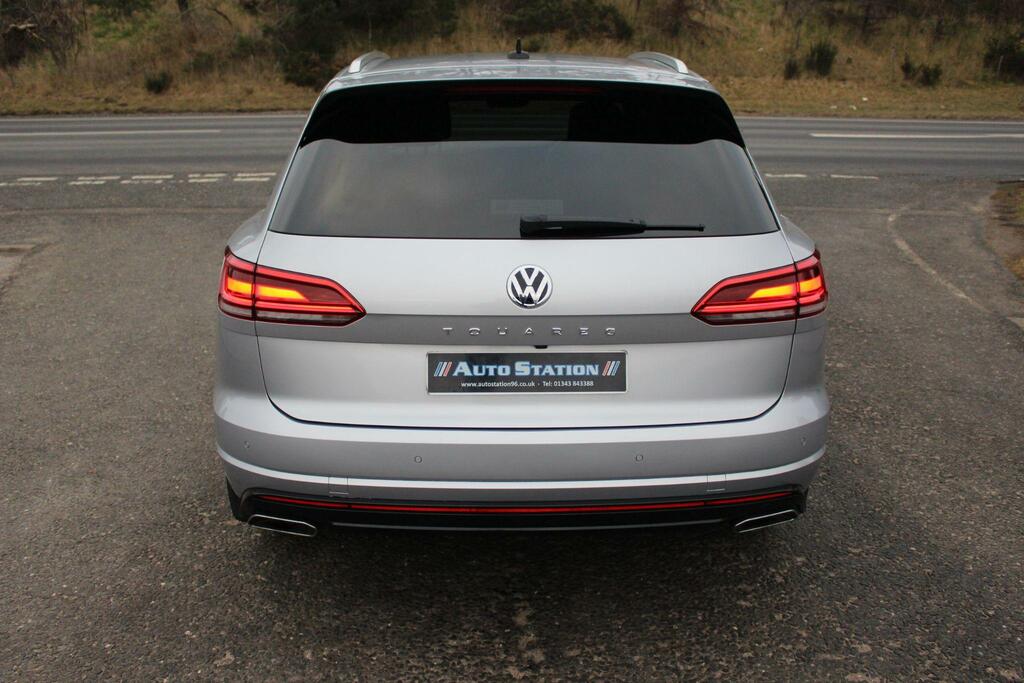 Volkswagen Touareg R-line Tech Silver #4