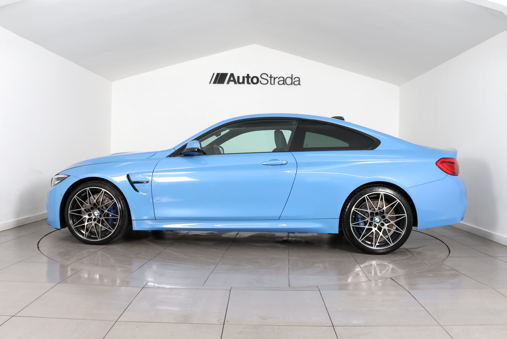 BMW M4 3.0 Competition Coupe Blue #3