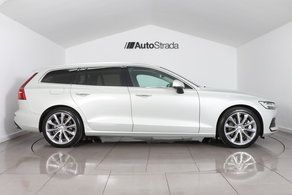 Volvo V60 T5 Momentum Gold #4