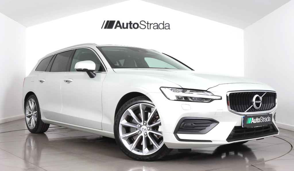 Volvo V60 T5 Momentum Gold