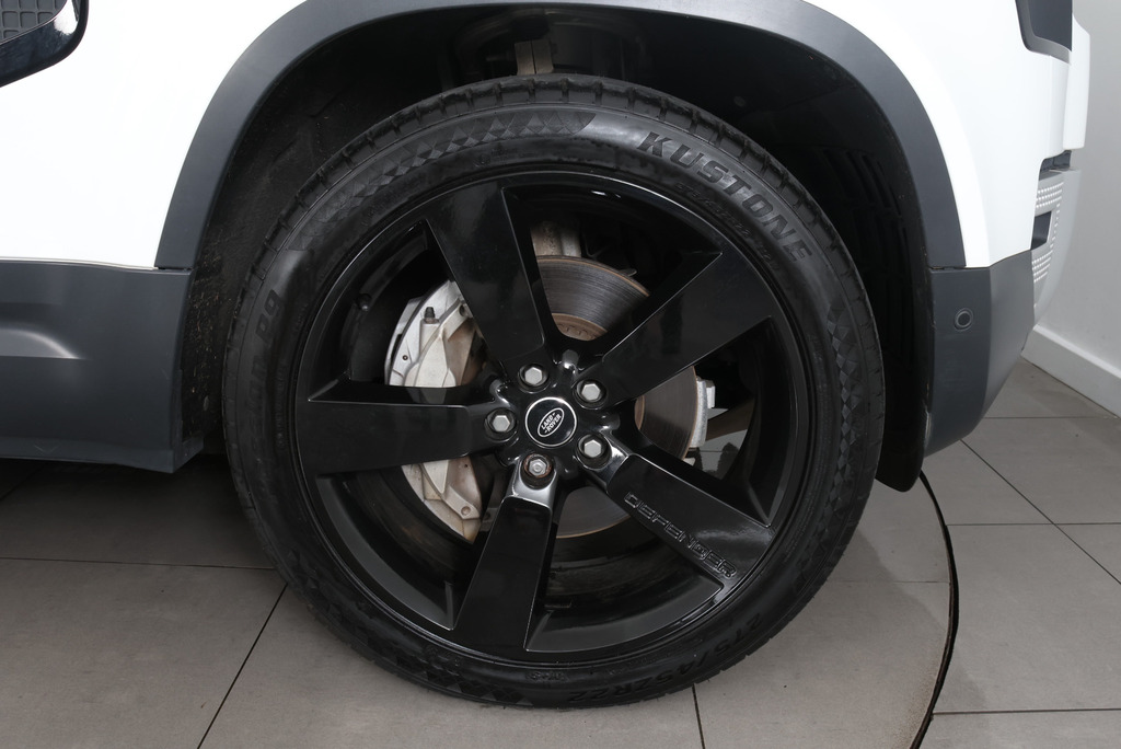 Land Rover Defender 110 2.0 D240 Se 110 6 Seat Black #65