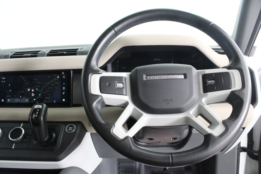 Land Rover Defender 110 2.0 D240 Se 110 6 Seat Black #15