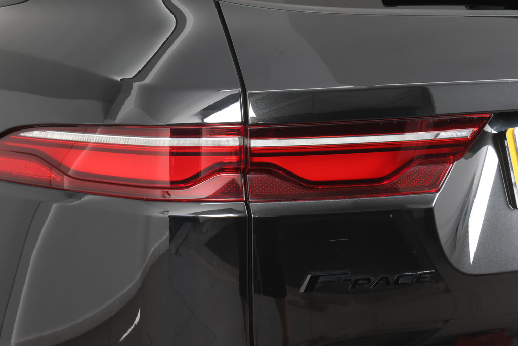 Jaguar F-Pace 5.0 P550 V8 Svr Suv Quickshift Awd Euro Red #70