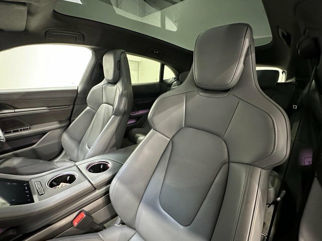 Porsche Taycan Plus 93.4Kwh Turbo S Black #5