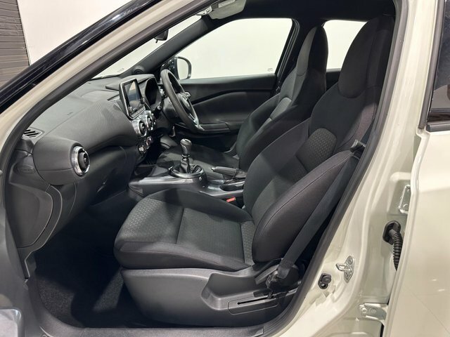 Nissan Juke Dig-t Acenta Euro 6 White #3