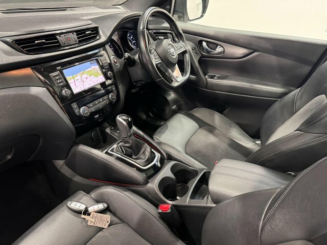 Nissan Qashqai 1.3 Dig-t 140Ps Acenta Premium Black #9