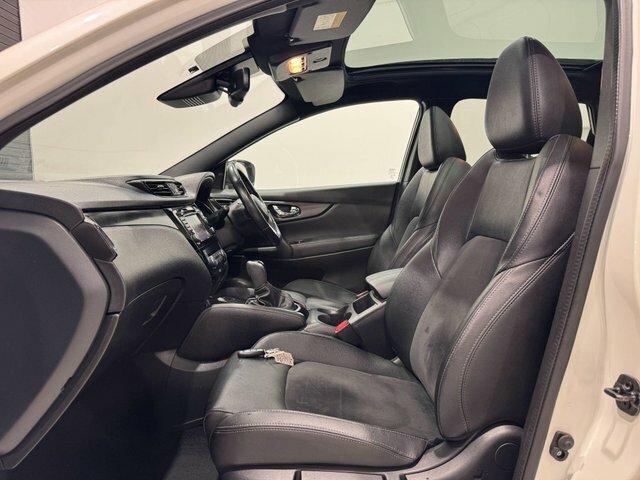 Nissan Qashqai 1.3 Dig-t 140Ps Acenta Premium Black #14