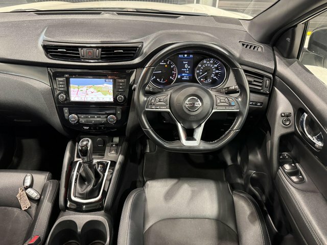 Nissan Qashqai 1.3 Dig-t 140Ps Acenta Premium Black #11