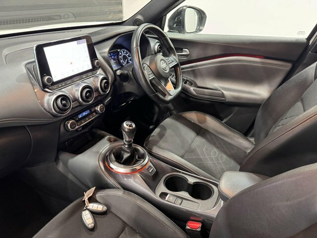 Nissan Juke 1.0 Dig T N Connecta Suv Black #9