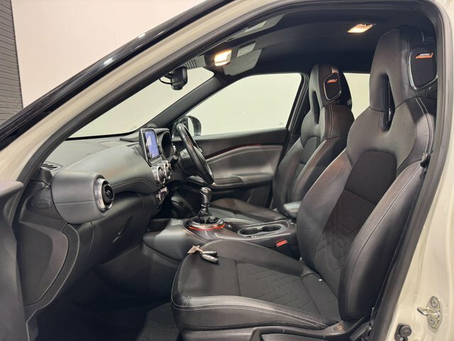 Nissan Juke Dig-t Tekna Euro 6 White #2