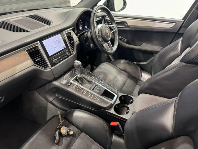 Porsche Macan V6 Gts Pdk 4Wd Black #3
