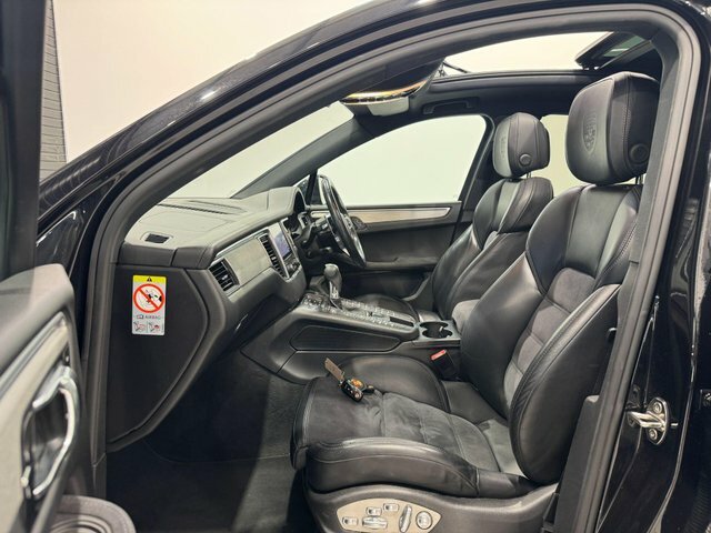 Porsche Macan V6 Gts Pdk 4Wd Black #2