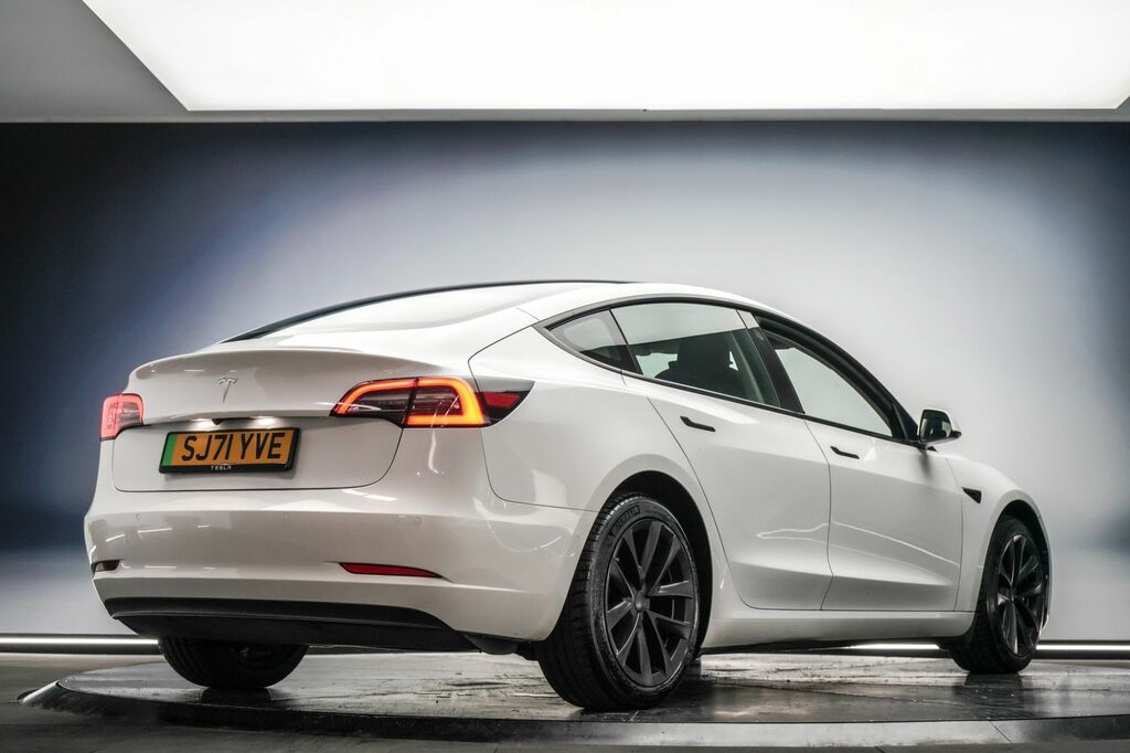 Tesla Model 3 2021 Standard Range Plus Saloon White #3