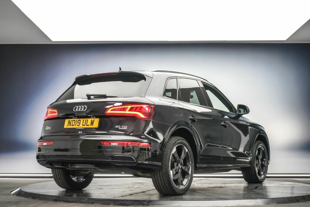 Audi Q5 2019 2.0 Tdi 40 Black Edition Suv S Tro Black #3