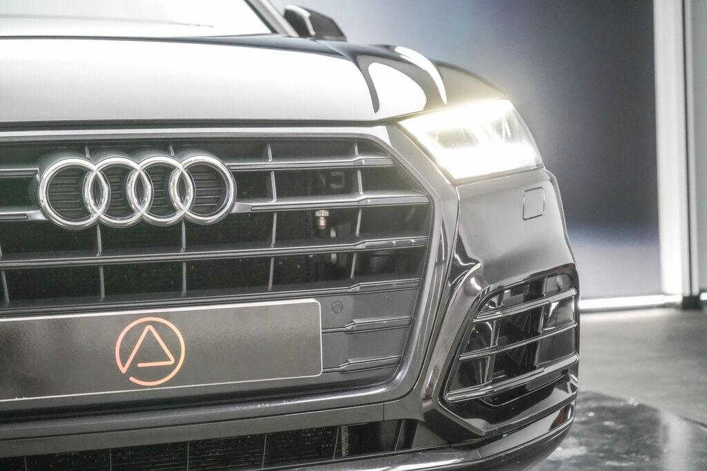 Audi Q5 2019 2.0 Tdi 40 Black Edition Suv S Tro Black #4