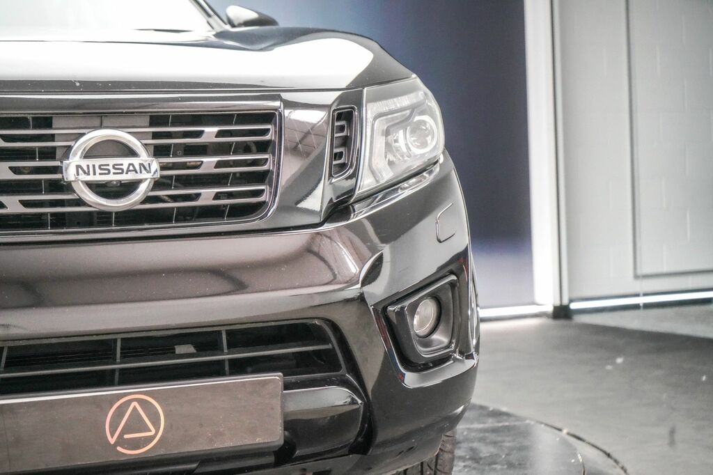 Nissan Navara Navara Double Cab Pick Up Tekna 2.3Dci 190 Tt 4Wd Grey #7