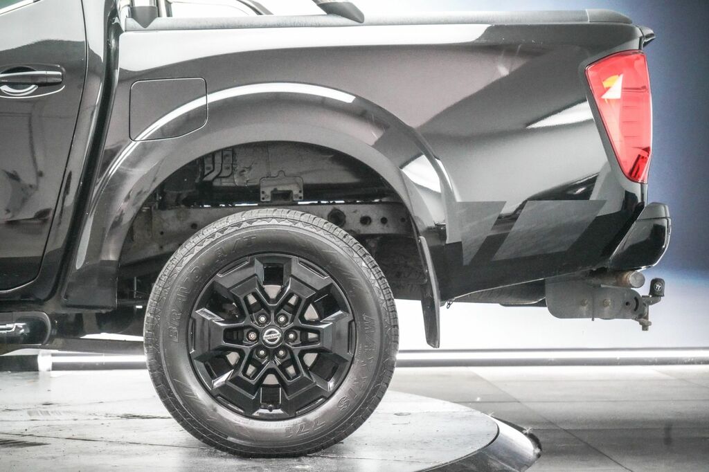 Nissan Navara Navara Double Cab Pick Up Tekna 2.3Dci 190 Tt 4Wd Grey #17