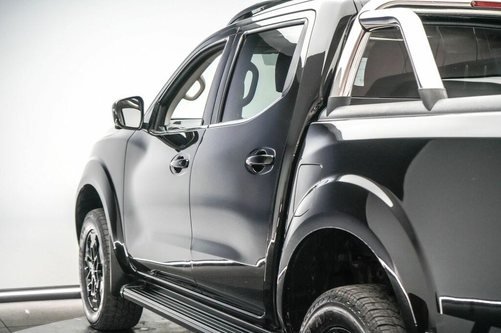 Nissan Navara Navara Double Cab Pick Up Tekna 2.3Dci 190 Tt 4Wd Grey #23
