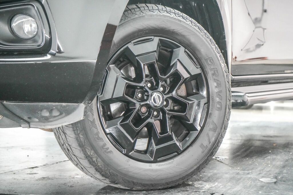 Nissan Navara 2021 2.3 Dci N-guard Pickup Double Cab Black #2