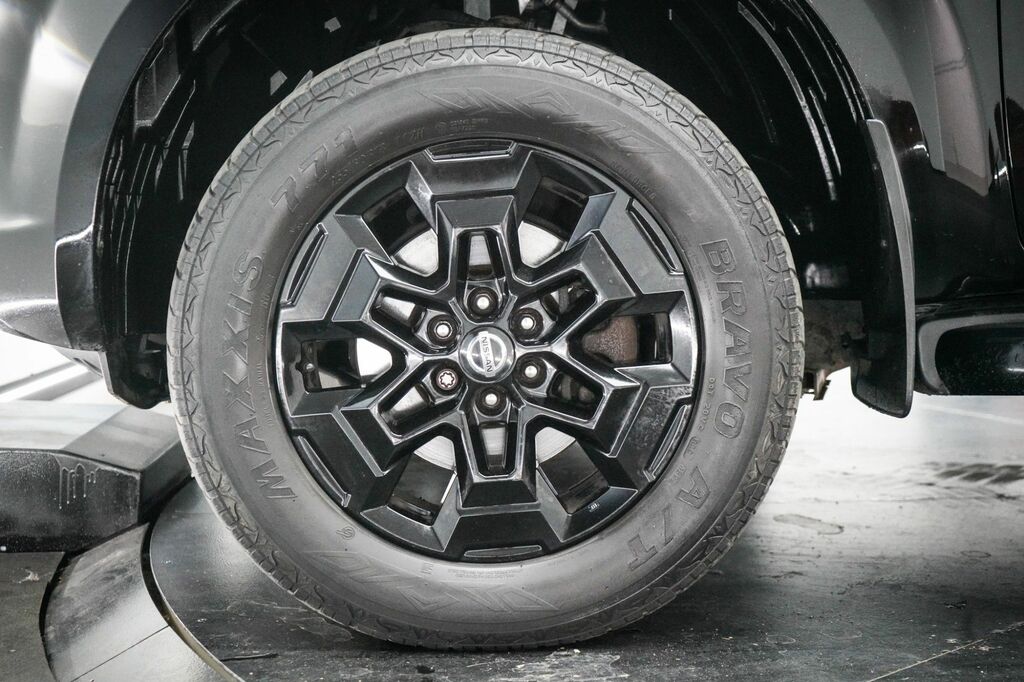 Nissan Navara Navara Double Cab Pick Up Tekna 2.3Dci 190 Tt 4Wd Grey #44