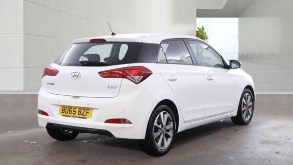 Hyundai I20 1.2L Se White #2