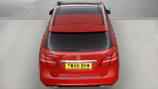 Mercedes-Benz B Class 2.1L Amg Line Red #4