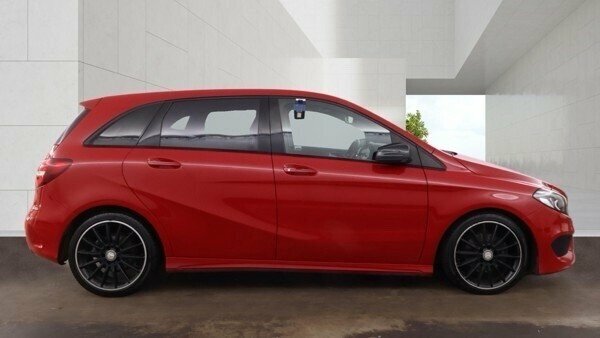 Mercedes-Benz B Class 2.1L Amg Line Red #2