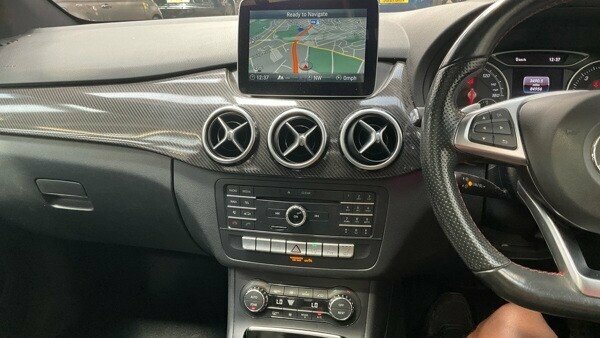 Mercedes-Benz B Class 2.1L Amg Line Red #5