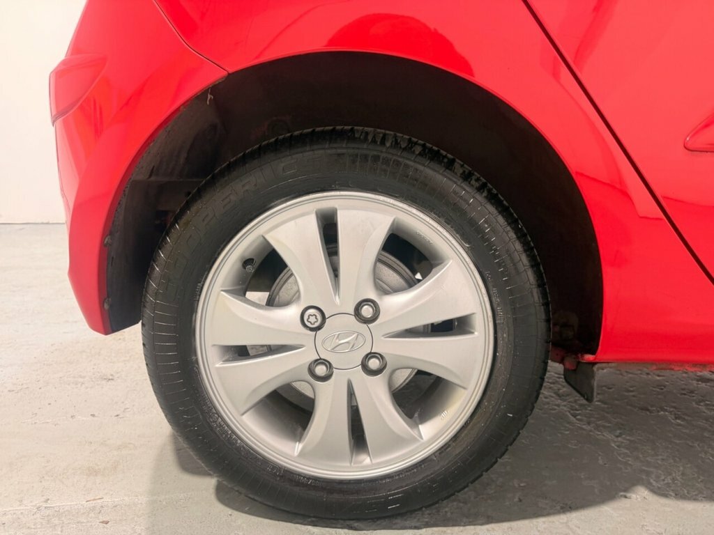 Hyundai I10 1.2 Active Hatchback Euro 5 85 Red #35