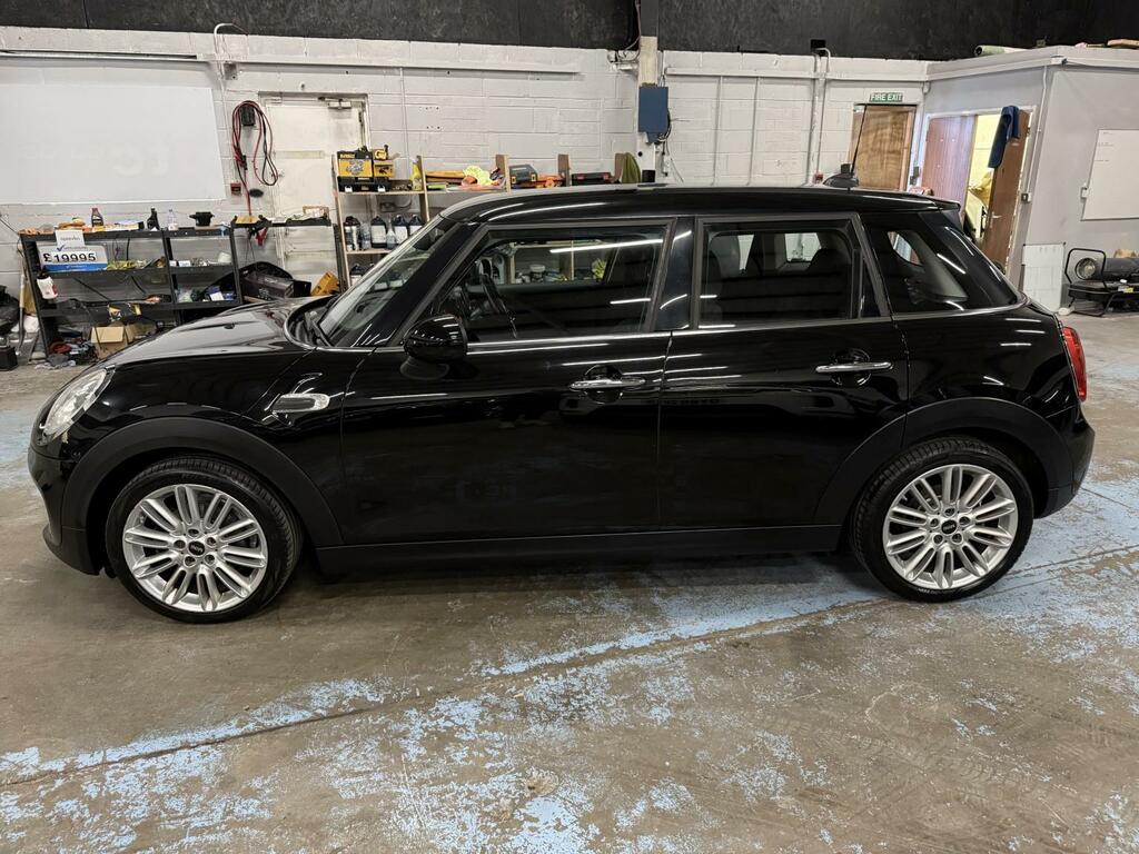Mini Hatch 1.5 5-Door Hatch Cooper D DS66AEB Black #4