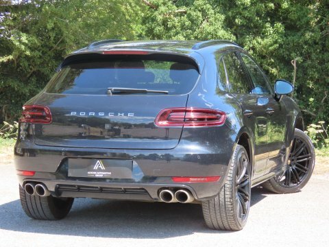 Porsche Macan 3.0 Td V6 Black #4